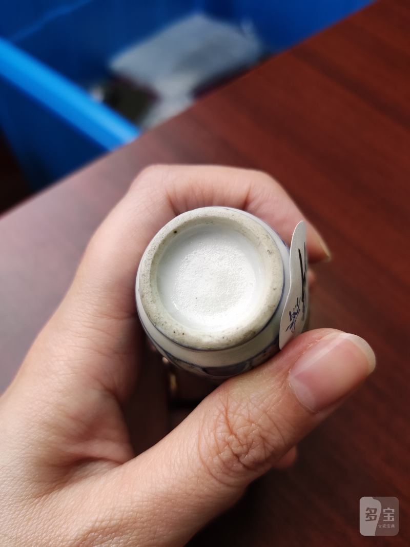 清 青花釉里红人物故事纹烟壶 - 图3